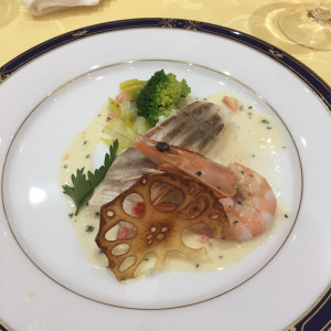 真鯛と天使海老のヴァプール
トマトを入れた白ワインソース|551199さんのLa Mariee Castellino（ラマリエカステッリーノ）の写真(924583)
