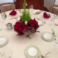 披露宴会場ゲストテーブル