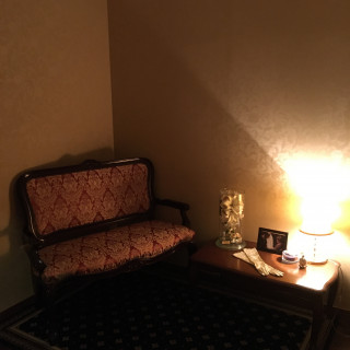 挙式前の花嫁花婿控え室。小さいですが落ち着く空間。