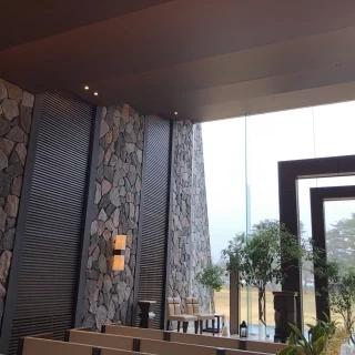 石壁がお洒落