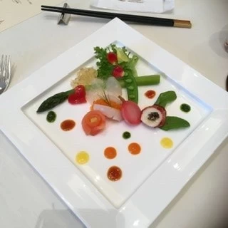 キャビアがのっていて贅沢でお客様も楽しませられる見た目と味