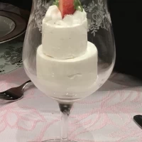 プチウェディングケーキです。美味しかったです♪
