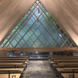 水のうえのチャペルの方です。
神聖でした。