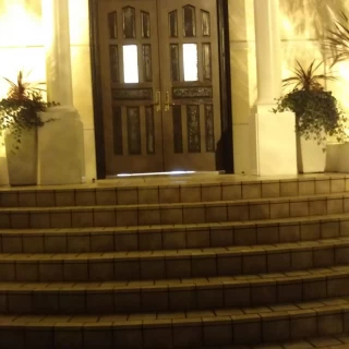 チャペル外の階段