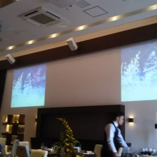 スクリーン