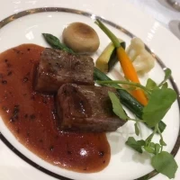 肉料理です。