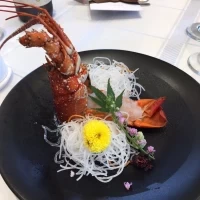 伊勢海老のお造りです。