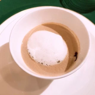 このスープが優しい味でおいしかったです。
