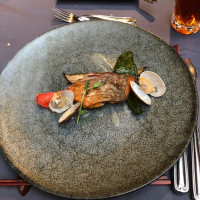 高知県産鮮魚のポワレ　季節の野菜とアサリのマリニエール