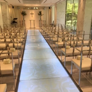 庭園内にあるチャペル