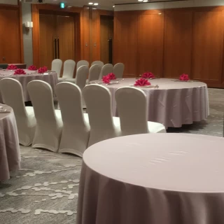 人数が少なめの披露宴会場