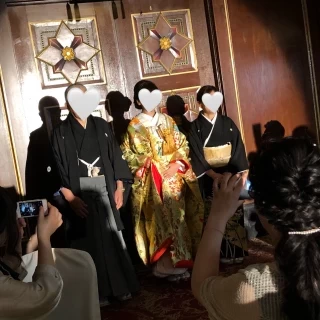 会場ドアのデザインも高貴。