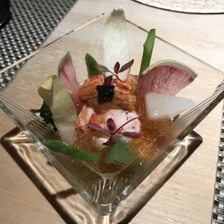 オマールエビの前菜。当日はもう少し量はあるとのこと