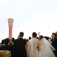 チャペル外のデッキです、、目の前にポートタワー！