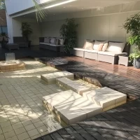披露宴最中に出れる庭