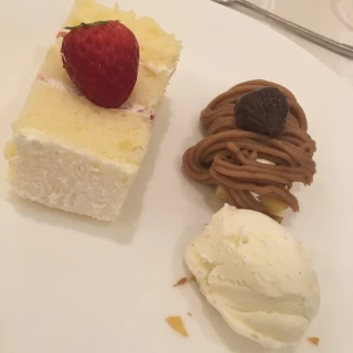 披露宴でのケーキ