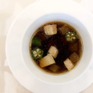 近江鶏と野菜のコンソメ
