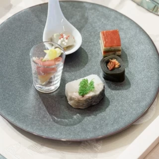 生ハム、スッポンの煮凍り、鯖寿司、昆布巻き、他