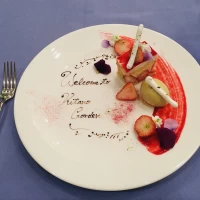 イチゴとピスタチオのケーキ。最高でした。