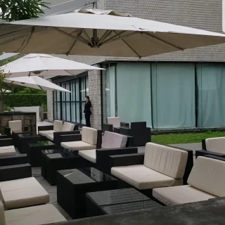 挙式後に外にべてウェルカムドリンク