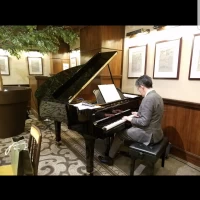 ピアノ生演奏