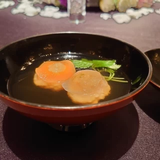 オマール海老の出汁がきいてます。