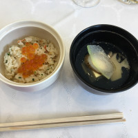 ご飯、お吸い物があり高齢者はパンより嬉しいと話してた。