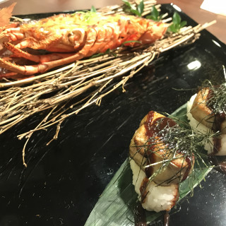 試食の海老とフォアグラ寿司。