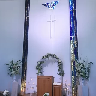 こじんまりとしていますが、天井が高いです