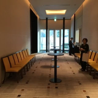 披露宴会場内にあるロビーが
は貸切です。