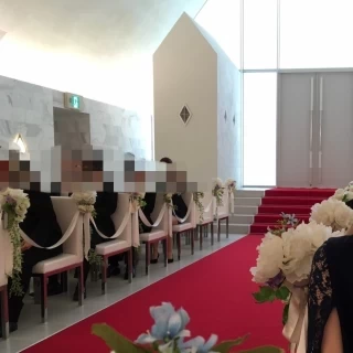 レッドカーペットは敷くかどうか選べます。赤が映えてきれい。