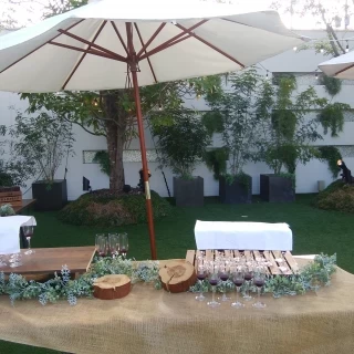 ガーデンの食事スペース