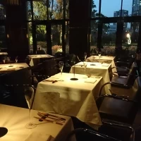 本館に併設されてるレストランです