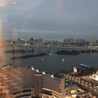 披露宴会場からきれいな夜景がみえる
