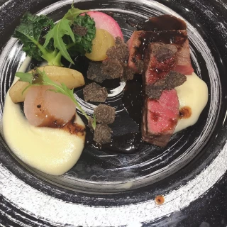 料理が美味しく、試食のクオリティーも高かった。