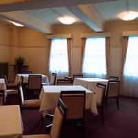 いくつか部屋があり親族用の控室にもできます。