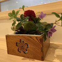 お花も和風です