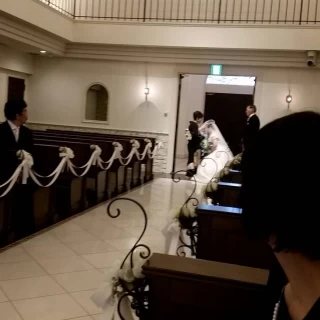 母にベールダウンしてもらいました。記念になりますよ～。