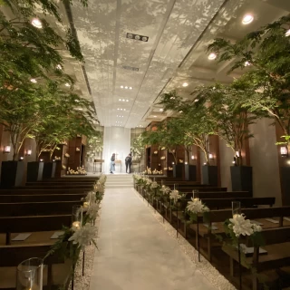 緑沢山のチャペル
