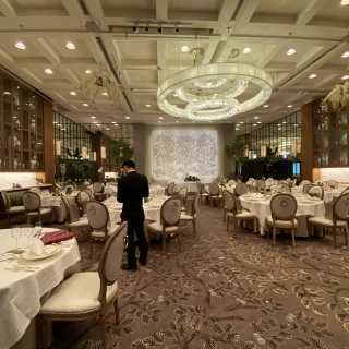 お洒落な披露宴会場