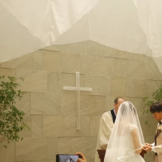 本当にシンプルな落ち着く挙式会場