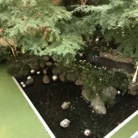 池があり立派なガーデンです