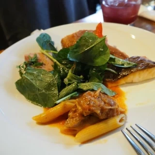 ゲストも料理の写真撮影を楽しんでいました。