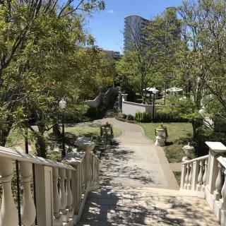 大階段の上から