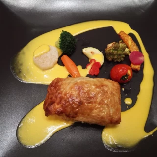 ヒラメのパイ包み