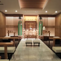 神前式で利用する神殿。モダンな雰囲気で素敵でした。