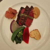 お肉は歯応えがあり、味がしっかりして美味しかったです。