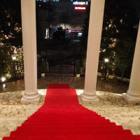 赤い階段が素敵でした。ここでフラワーシャワーできるそうです
