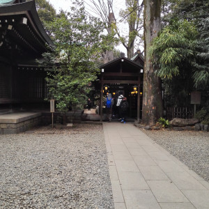 晴れていたら、挙式会場まではこの道を通ります|554391さんの川越氷川神社・氷川会館の写真(953809)