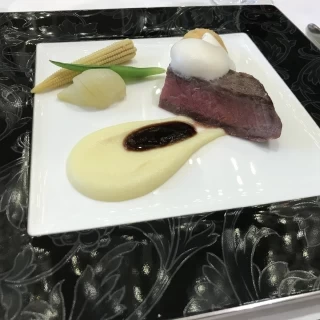 お肉料理